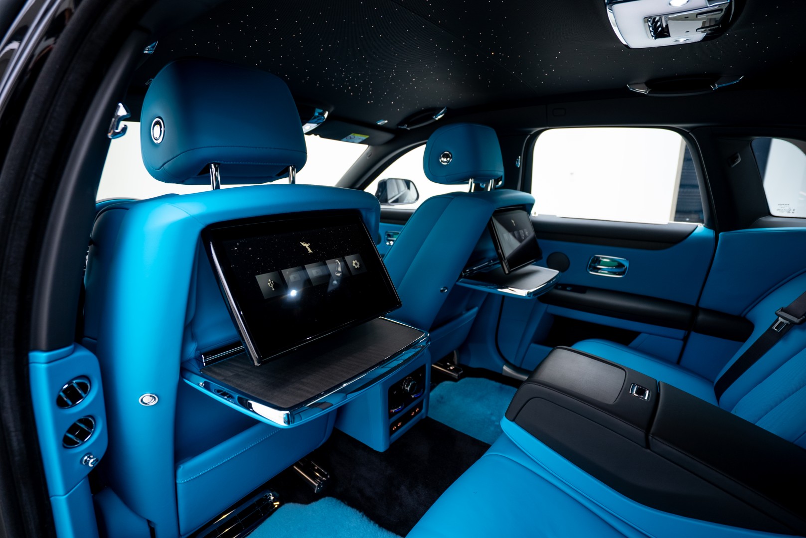 2026 ROLLS ROYCE GHOST | SILVER BADGE | GCC 
